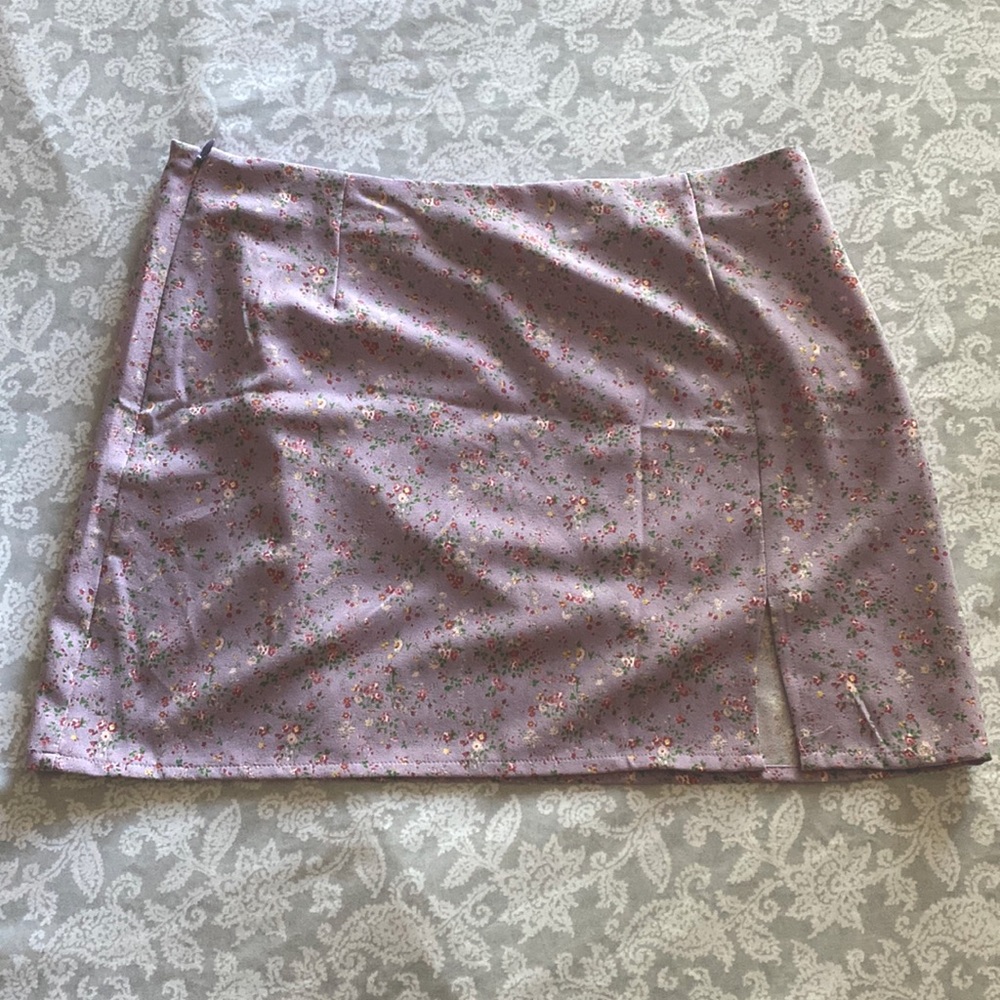 Shein lilac floral mini skirt with side slit size L